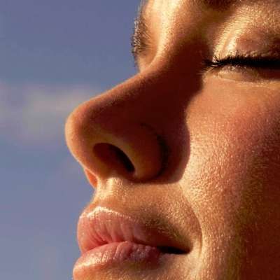 Pure Skin Glow Revival SPF50+ от Biotrade: мултифункционалното попадение за озаряване и регенерация